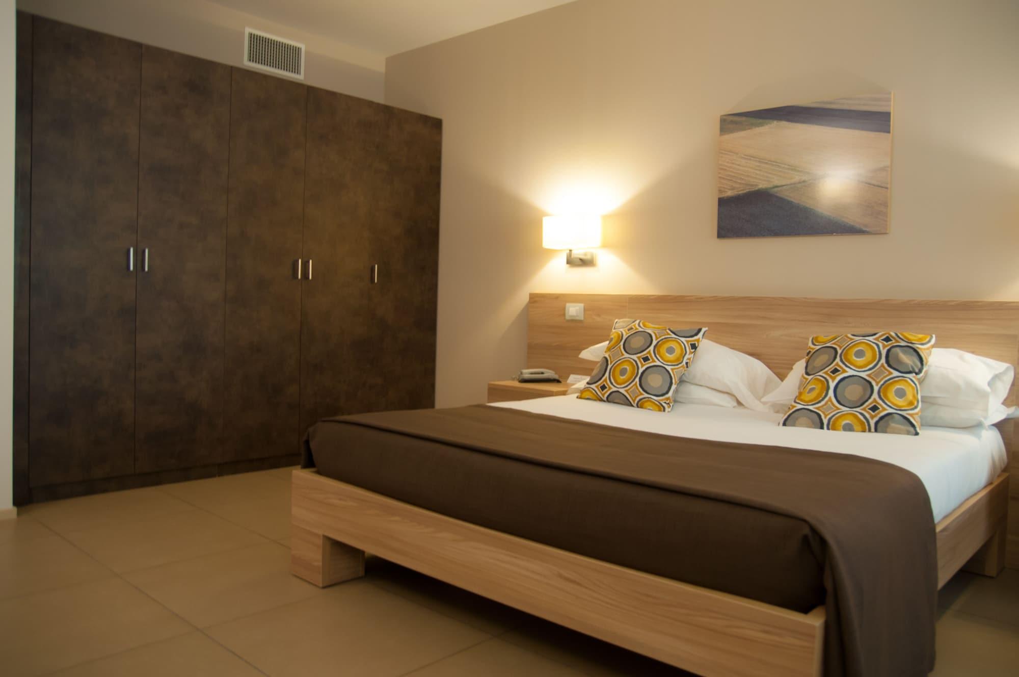 Hotel Dimorae Rooms And Suites - Apartments ชิวิตาโนวา มาร์เค ภายนอก รูปภาพ