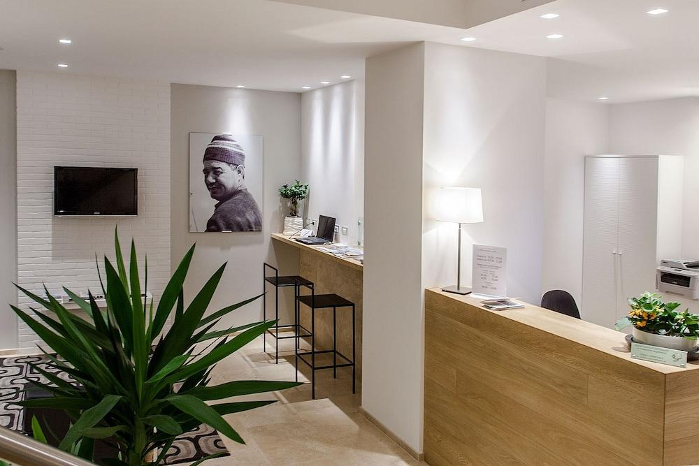 Hotel Dimorae Rooms And Suites - Apartments ชิวิตาโนวา มาร์เค ภายนอก รูปภาพ
