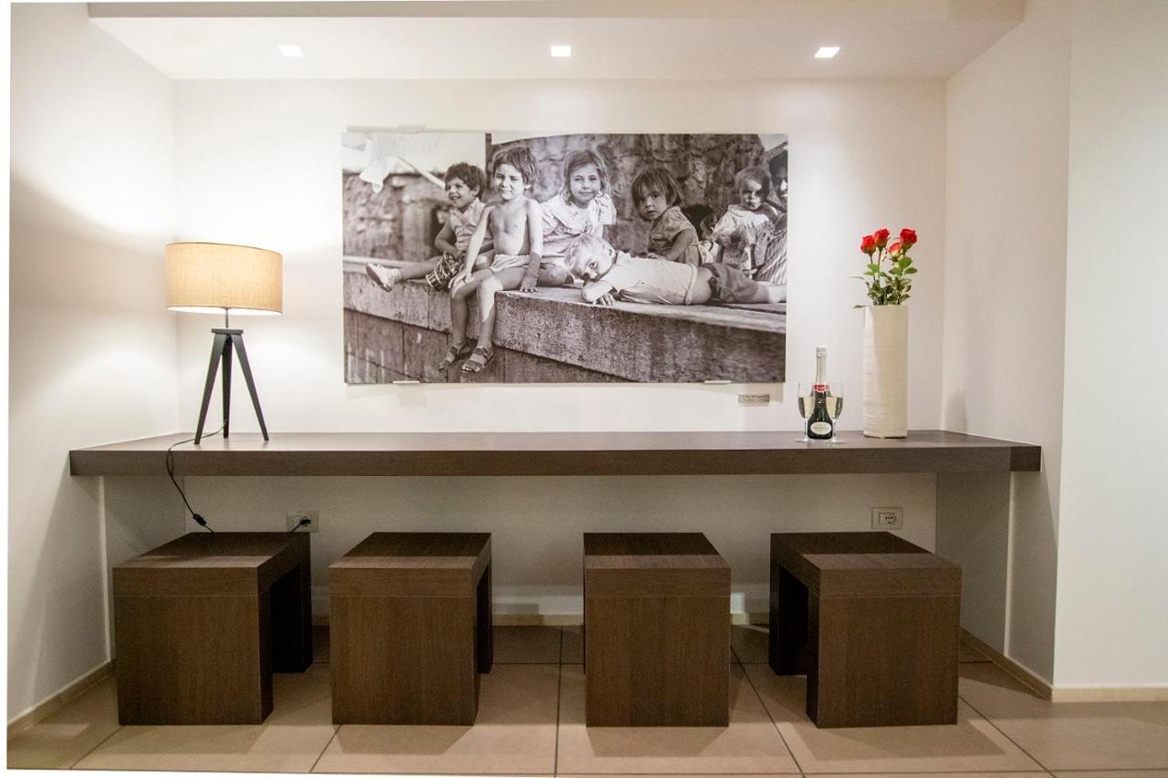 Hotel Dimorae Rooms And Suites - Apartments ชิวิตาโนวา มาร์เค ภายนอก รูปภาพ